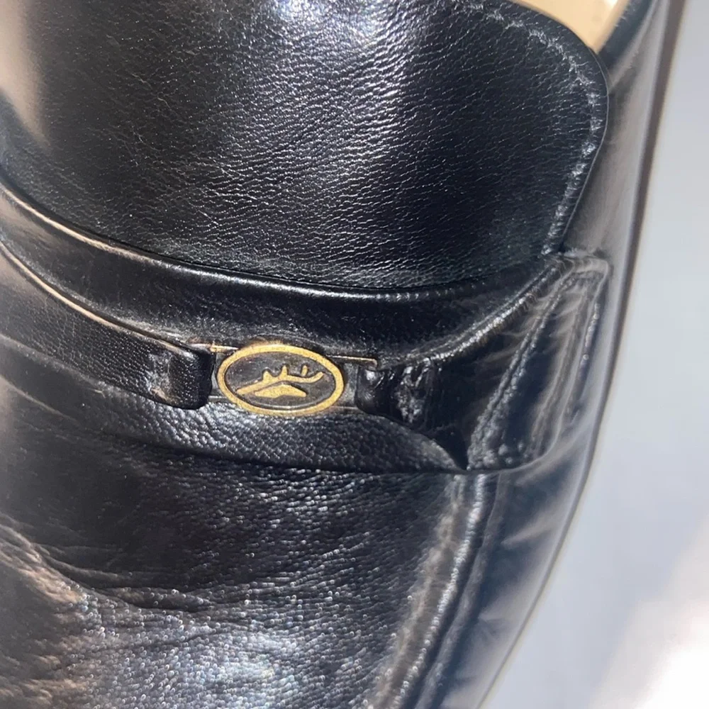 Black leather loafers by Deer Stags comfort footwear size 10M